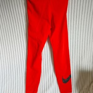 Womens Nike dri fit leggings size medium
